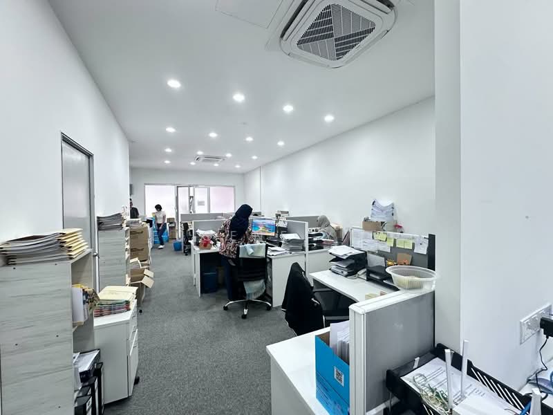 Kedai untuk Dijual di Kuchai Business Park (Kuala Lumpur) - Eugene Yap - Interior - PropertyGuru.com.my