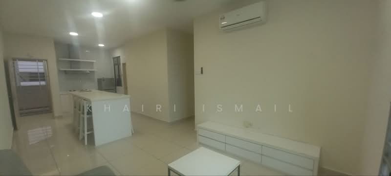 Servis Apartment untuk Disewa di ARC @ Austin Hills - Khairi Ismail - Living Room - PropertyGuru.com.my
