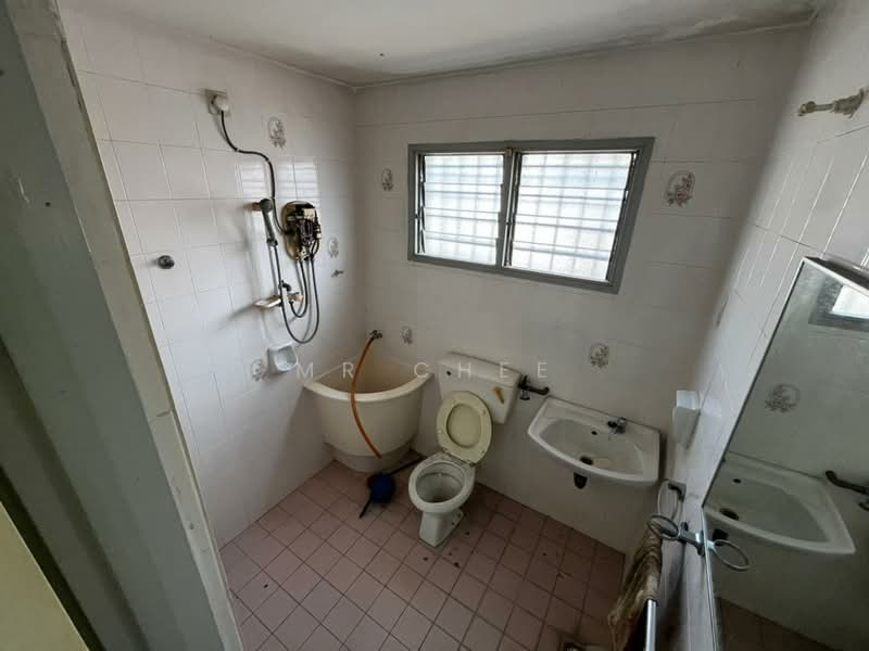 Terraced House for Sale in Ipoh (Perak) - Mr Chee - Bathroom - PropertyGuru.com.my