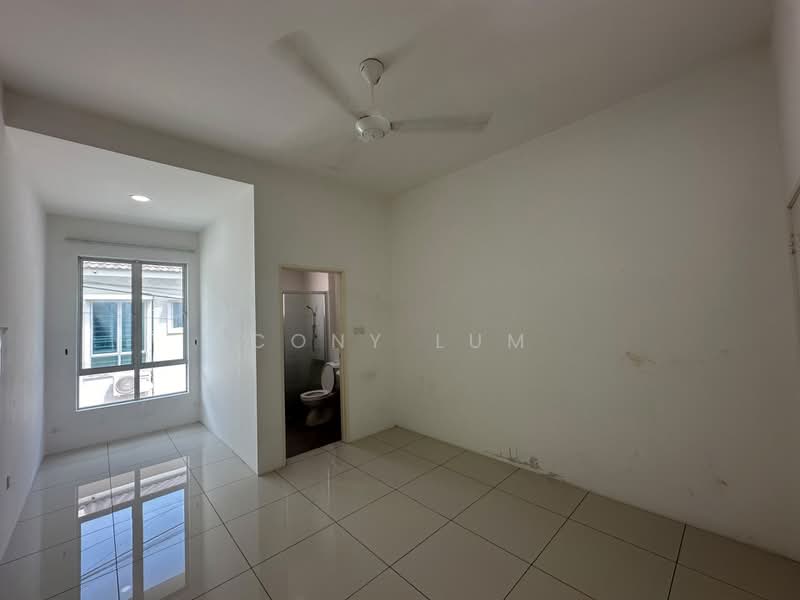 Semi-Detached House for Sale in Simpang Pulai (Perak) - Cony Lum - Bathroom - PropertyGuru.com.my