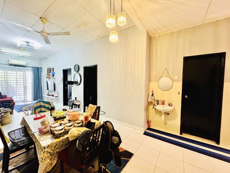 Terraced House for Sale in Bandar Putera 2 (Klang) - Alif Saad - PropertyGuru.com.my