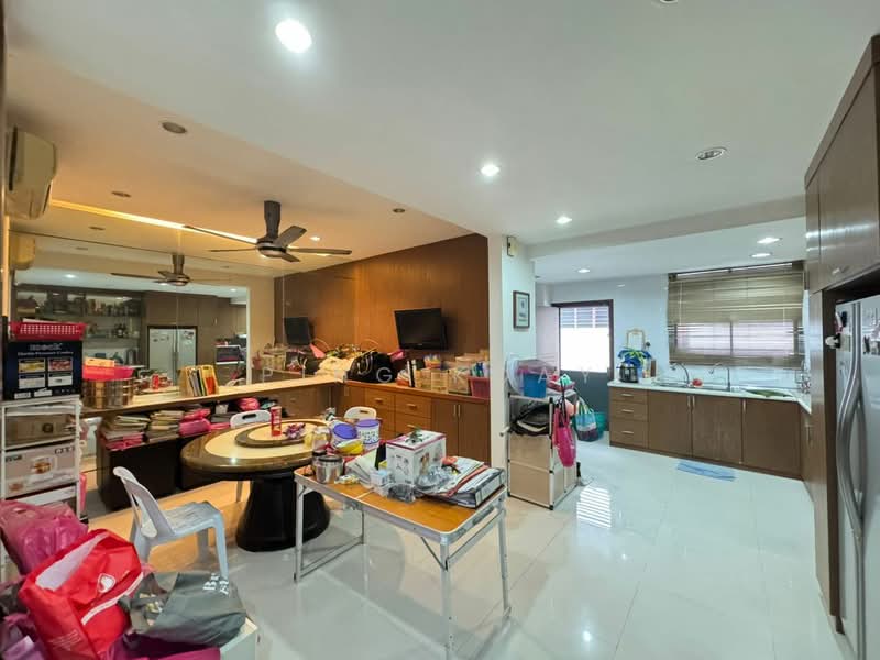 Rumah Teres 2-Tingkat untuk Dijual di Island Glades (Jelutong) - Ping Koay - Living Room - PropertyGuru.com.my