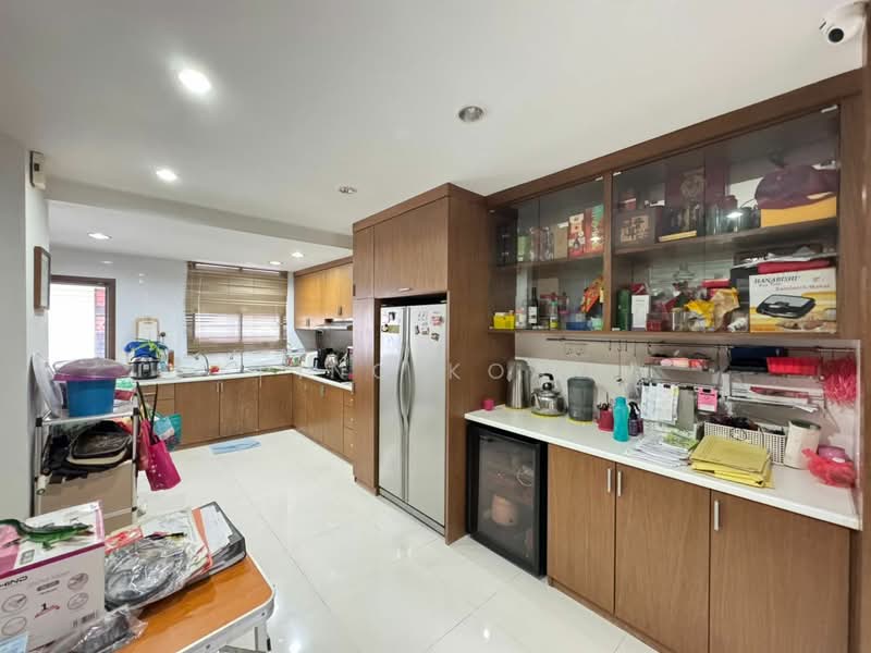 Rumah Teres 2-Tingkat untuk Dijual di Island Glades (Jelutong) - Ping Koay - Kitchen - PropertyGuru.com.my