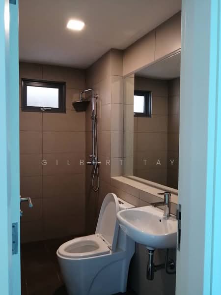Kondominium untuk Disewa di Lakefront Residence - Gilbert Tay - Bathroom - PropertyGuru.com.my