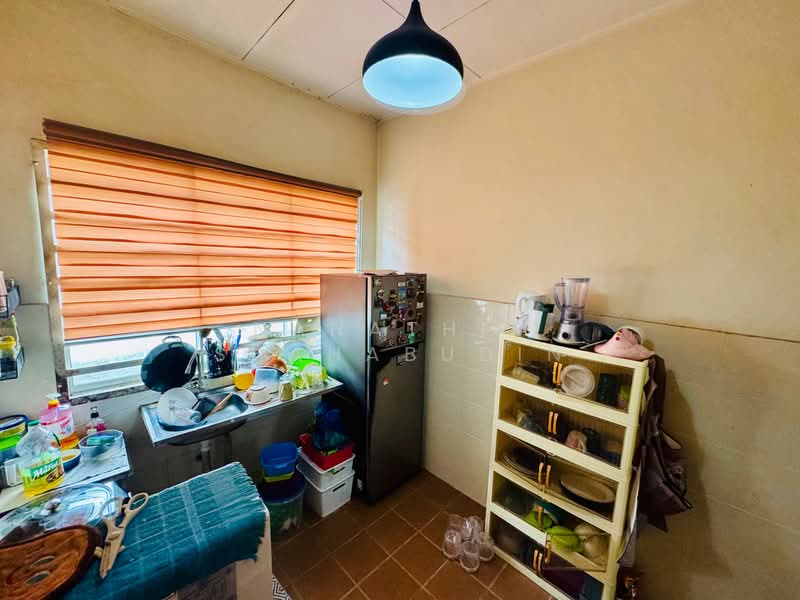 1-storey Terraced House for Sale in Bandar Putera 2 (Klang) - Nahathir Shahabudin - Kitchen - PropertyGuru.com.my