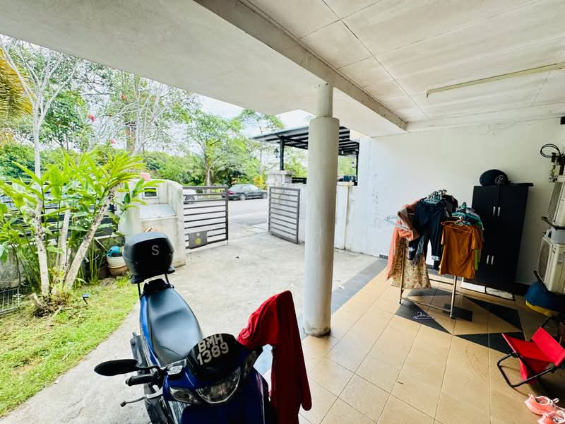 1-storey Terraced House for Sale in Bandar Putera 2 (Klang) - Nahathir Shahabudin - Exterior - PropertyGuru.com.my
