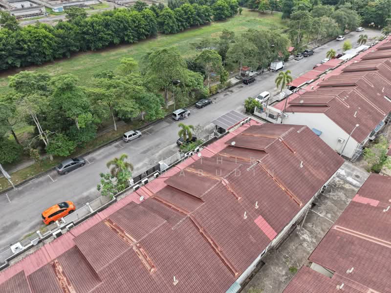 1-storey Terraced House for Sale in Bandar Putera 2 (Klang) - Nahathir Shahabudin - Exterior - PropertyGuru.com.my