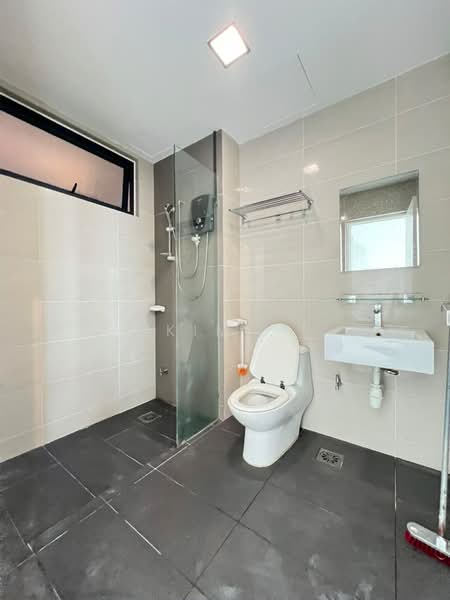 Condominium for Sale at The Raffles Suites - Kim . - Bathroom - PropertyGuru.com.my