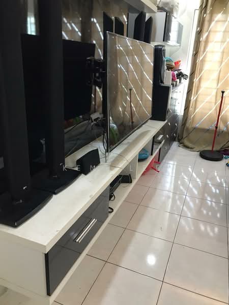 Kondominium untuk Dijual di Desa Impiana - Kent Lee - Living Room - PropertyGuru.com.my
