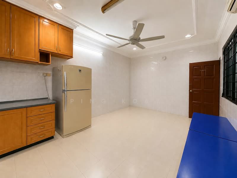 Semi-Detached House for Sale in Island Glades (Jelutong) - Ping Koay - Kitchen - PropertyGuru.com.my