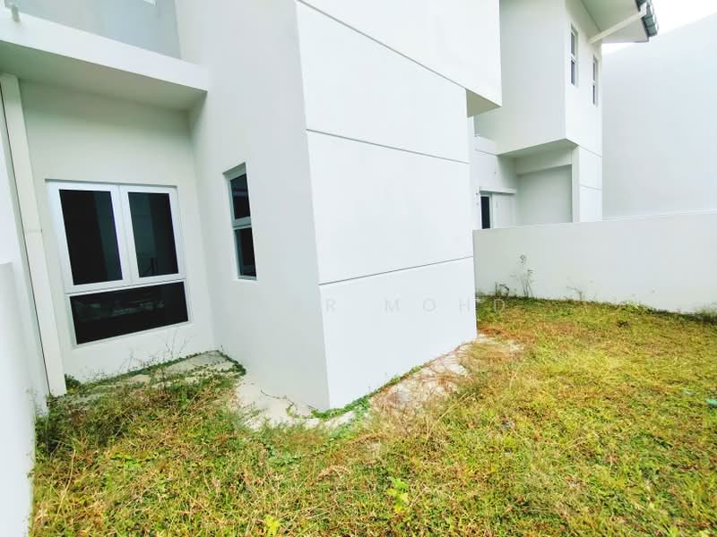 2-storey Terraced House for Sale in Bandar Serenia (Dengkil) - Azhar Mohd - Exterior - PropertyGuru.com.my