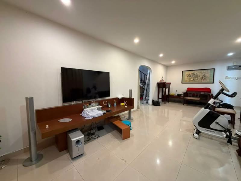 Semi-Detached House for Sale in Island Park (Jelutong) - Ping Koay - Living Room - PropertyGuru.com.my
