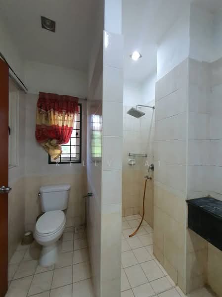Rumah Teres 3 Tingkat untuk Disewa di Taman Tasik Indah Mewah (Batu) - Kelly Lai - Bathroom - PropertyGuru.com.my