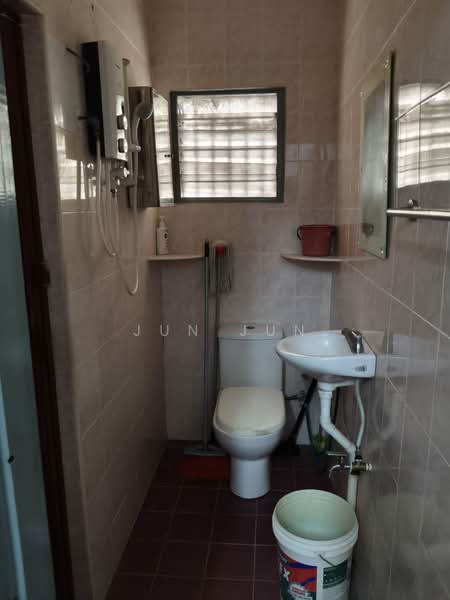 Rumah Teres 2 Tingkat untuk Dijual di Taman Bukit Angsana (Cheras) - Jun Jun - Bathroom - PropertyGuru.com.my