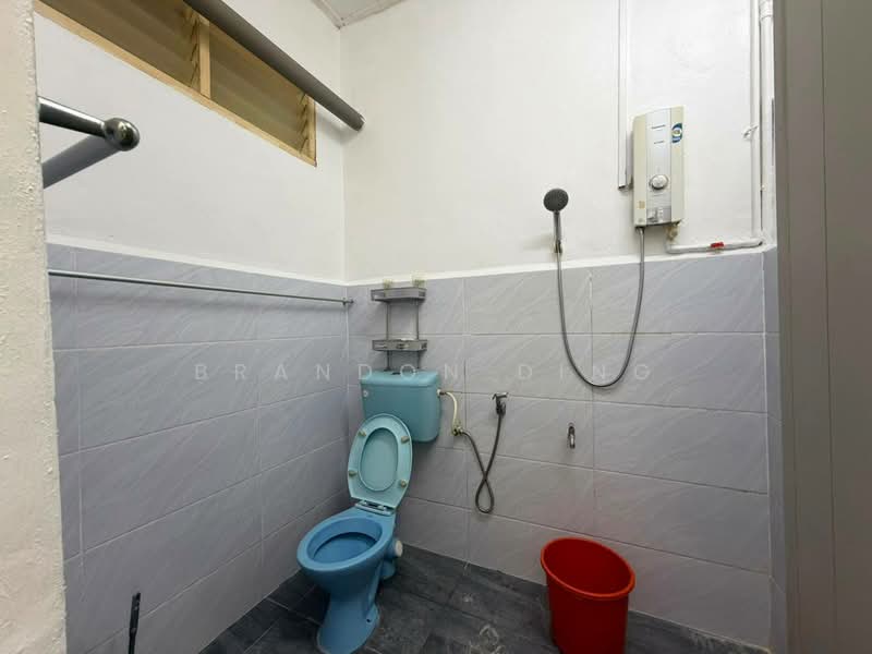 1-storey Terraced House for Rent in Skudai (Johor) - Brandon Ding - Bathroom - PropertyGuru.com.my
