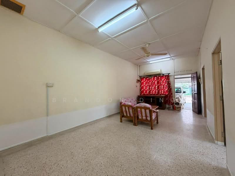 1-storey Terraced House for Rent in Skudai (Johor) - Brandon Ding - Living Room - PropertyGuru.com.my