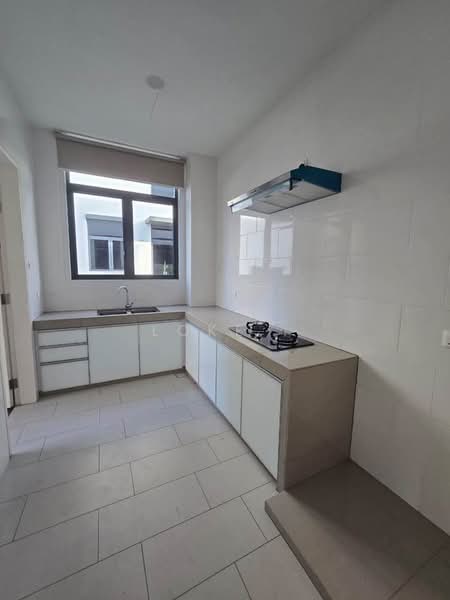 Semi-Detached House for Rent in Setia Alam (Selangor) - Loke . - Kitchen - PropertyGuru.com.my