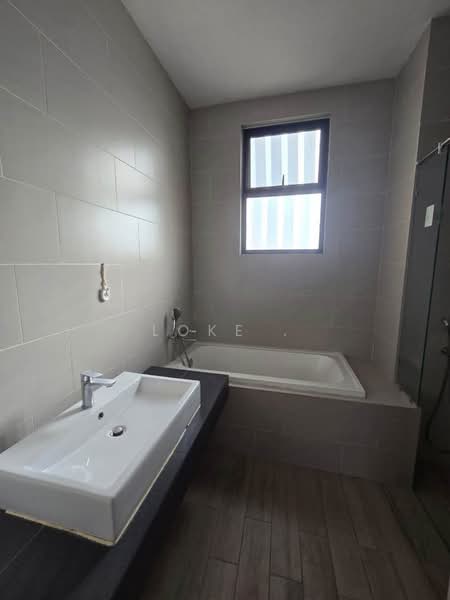 Semi-Detached House for Rent in Setia Alam (Selangor) - Loke . - Bathroom - PropertyGuru.com.my