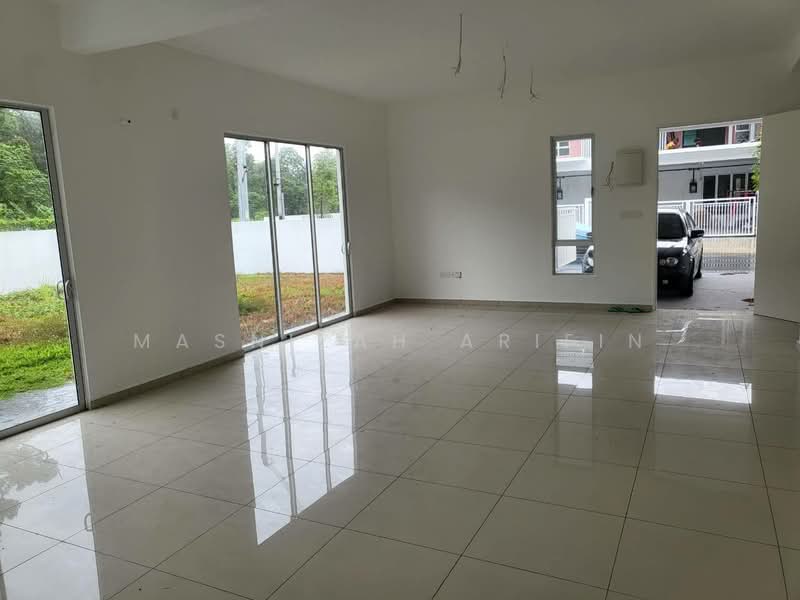 Rumah Teres 2 Tingkat untuk Dijual di Bandar Sri Sendayan (Negeri Sembilan) - Masnizah Arifin - Living Room - PropertyGuru.com.my
