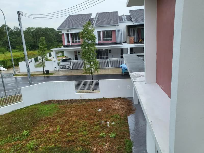 Rumah Teres 2 Tingkat untuk Dijual di Bandar Sri Sendayan (Negeri Sembilan) - Masnizah Arifin - Exterior - PropertyGuru.com.my