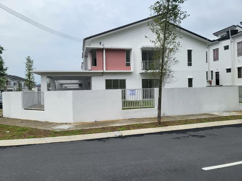 Rumah Teres 2 Tingkat untuk Dijual di Bandar Sri Sendayan (Negeri Sembilan) - Masnizah Arifin - Exterior - PropertyGuru.com.my