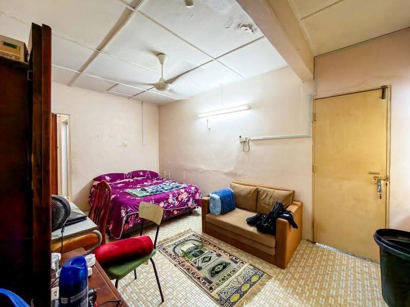 Bungalow House for Sale in Kampung Tunku (Petaling Jaya) - Mahirah . - Bedroom - PropertyGuru.com.my