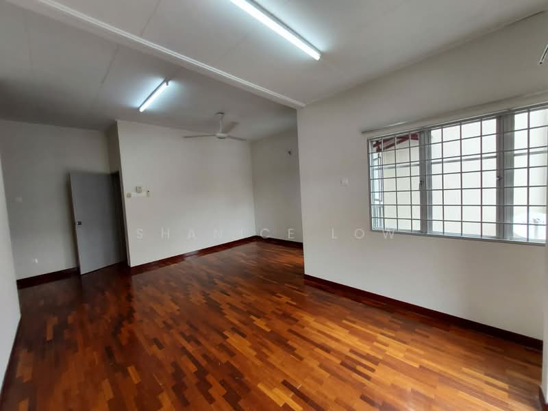Rumah Teres 2 Tingkat untuk Dijual di Bandar Puteri Puchong (Puchong) - Shanice Low - Living Room - PropertyGuru.com.my