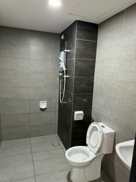 Servis Apartment untuk Disewa di The New Duo @ Edumetro - Louis Ho - Bathroom - PropertyGuru.com.my