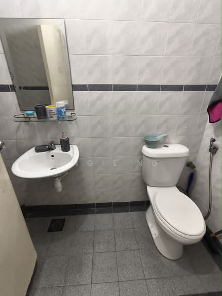 Condominium for Rent at Straits Court - Angie Ng - Bathroom - PropertyGuru.com.my