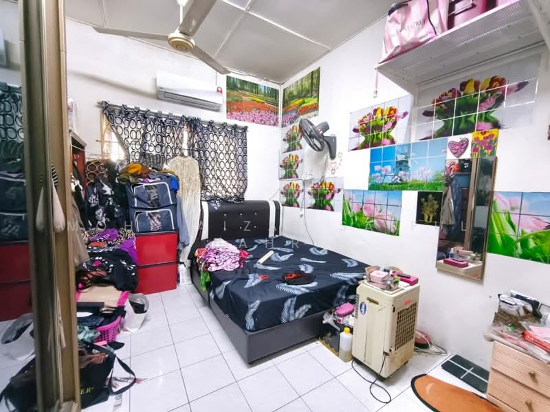 Rumah Teres 1 Tingkat untuk Dijual di Taman Sakura (Seremban) - Mohd Aizat Saiful Bahri - Bedroom - PropertyGuru.com.my