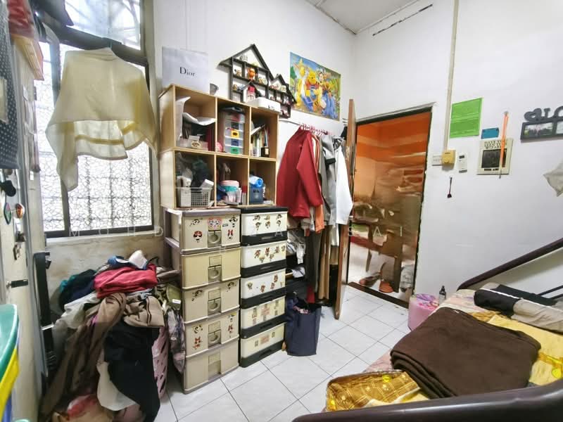 Rumah Teres 1 Tingkat untuk Dijual di Taman Sakura (Seremban) - Mohd Aizat Saiful Bahri - Bedroom - PropertyGuru.com.my