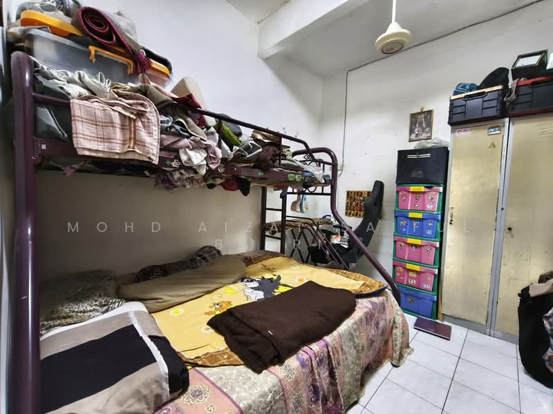 Rumah Teres 1 Tingkat untuk Dijual di Taman Sakura (Seremban) - Mohd Aizat Saiful Bahri - Bedroom - PropertyGuru.com.my