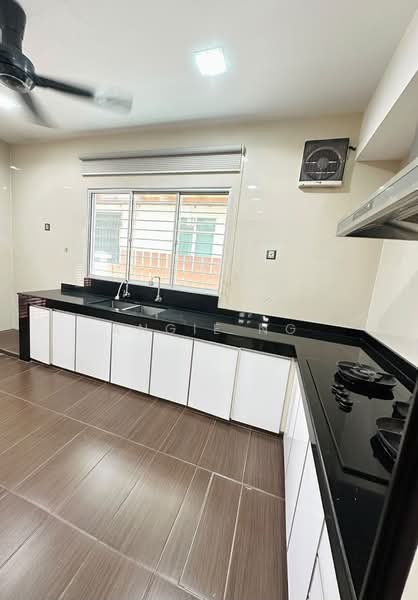 Rumah Kluster untuk Disewa di Kota Emerald (Rawang) - Angie Ng - Kitchen - PropertyGuru.com.my