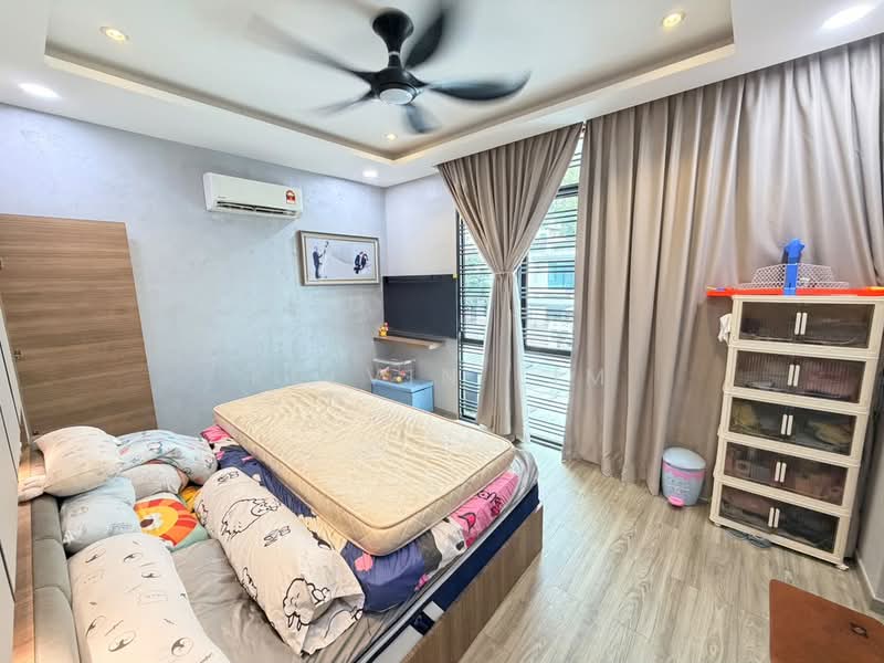 2-storey Terraced House for Sale in Bandar Seri Alam (Masai) - Kelvin Lim - PropertyGuru.com.my