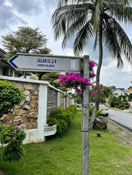 Rumah Banglo untuk Dijual di Saujana Impian (Kajang) - Rashidah Juremi - Exterior - PropertyGuru.com.my