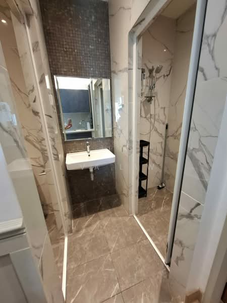 Servis Apartment untuk Dijual di The Grand Subang Jaya SS15 - Eva Law - Bathroom - PropertyGuru.com.my