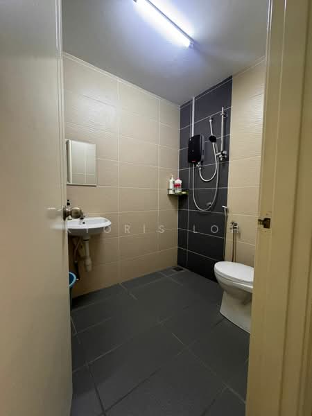 Rumah Teres untuk Dijual di Taman Mutiara Rini (Skudai) - Kyoris Loh - Bathroom - PropertyGuru.com.my