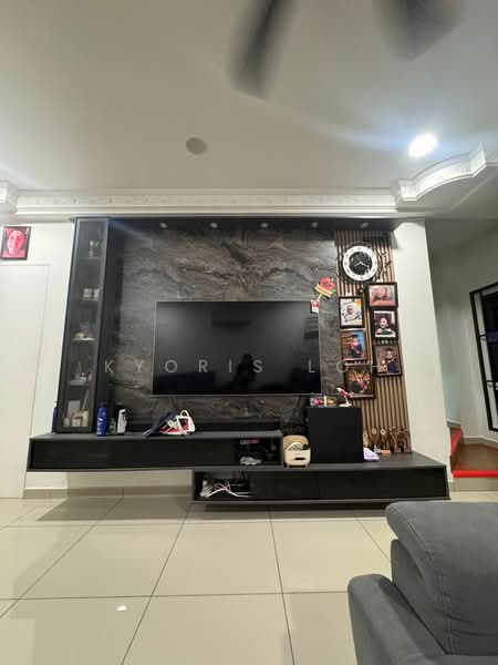 Rumah Teres untuk Dijual di Taman Mutiara Rini (Skudai) - Kyoris Loh - Living Room - PropertyGuru.com.my