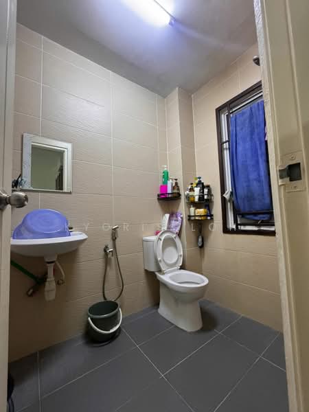 Rumah Teres untuk Dijual di Taman Mutiara Rini (Skudai) - Kyoris Loh - Bathroom - PropertyGuru.com.my