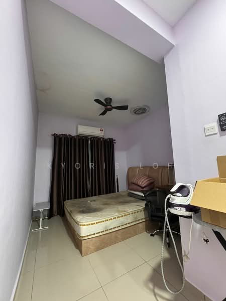Rumah Teres untuk Dijual di Taman Mutiara Rini (Skudai) - Kyoris Loh - Bedroom - PropertyGuru.com.my
