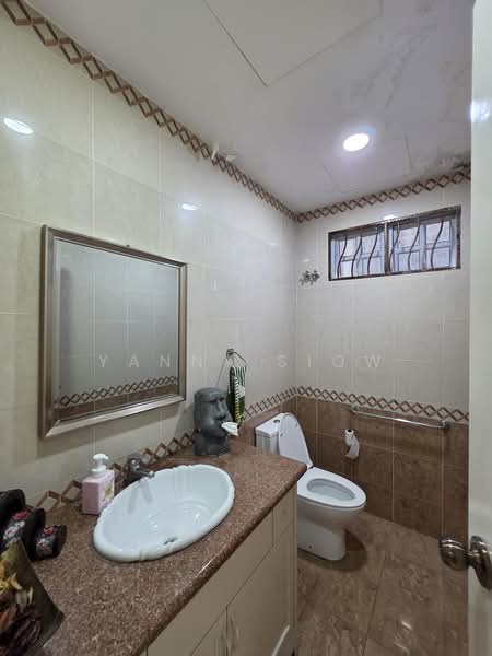 Semi-Detached House for Sale in Taman Setiawangsa (Setiawangsa) - Yanny Siow - Powder Room - PropertyGuru.com.my