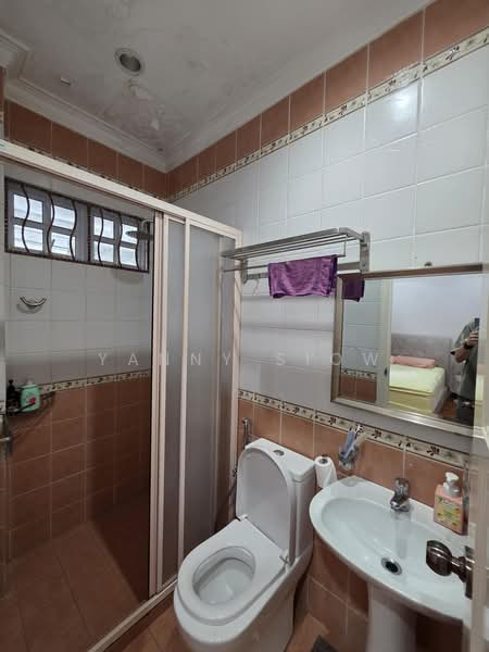 Semi-Detached House for Sale in Taman Setiawangsa (Setiawangsa) - Yanny Siow - Bathroom - PropertyGuru.com.my