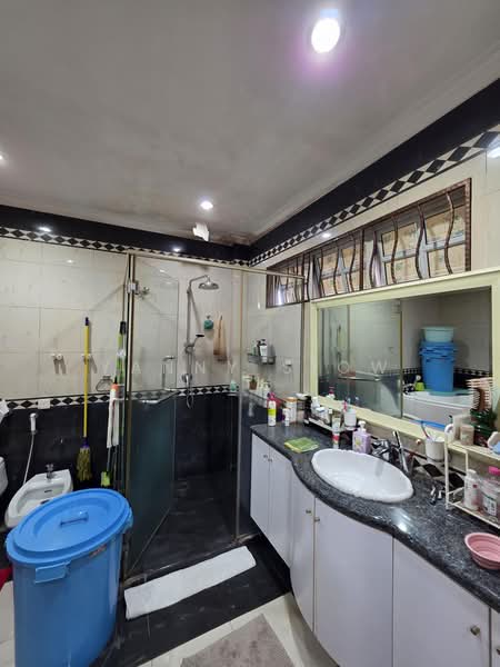 Semi-Detached House for Sale in Taman Setiawangsa (Setiawangsa) - Yanny Siow - Bathroom - PropertyGuru.com.my