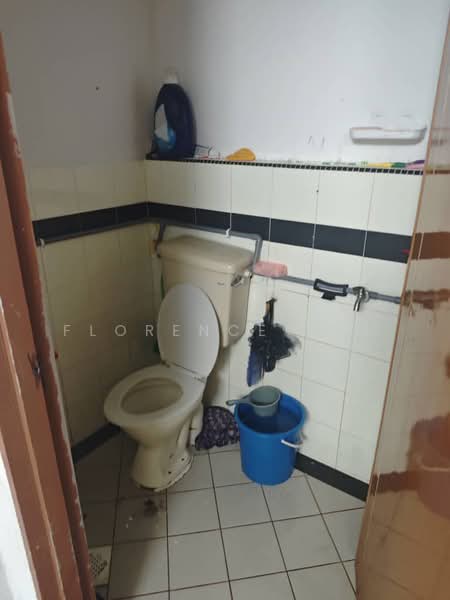 Kondominium untuk Dijual di Kampung Tasik Tambahan - Florence You - Bathroom - PropertyGuru.com.my