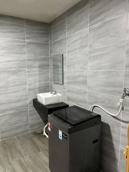 Service Residence for Rent at KSL Residence @ Daya - Hong . - Bathroom - PropertyGuru.com.my