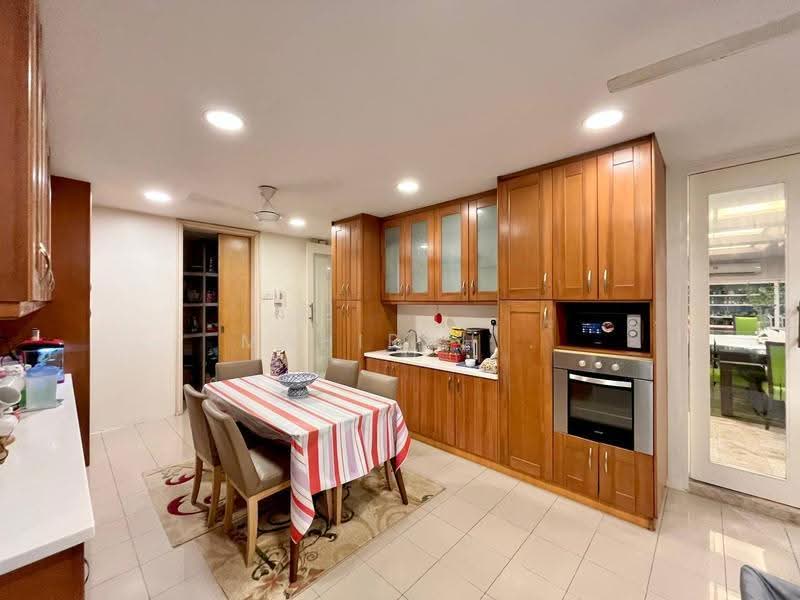 Bungalow House untuk Dijual di Ampang (Selangor) - Mahirah . - Kitchen - PropertyGuru.com.my
