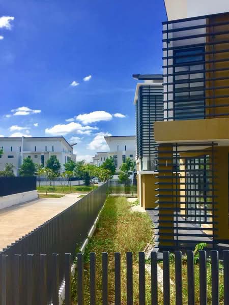 2-storey Terraced House for Sale in Laman Glenmarie (Shah Alam) - FARAH HANIM BINTI AD SUHADAK SUHADAK - Exterior - PropertyGuru.com.my
