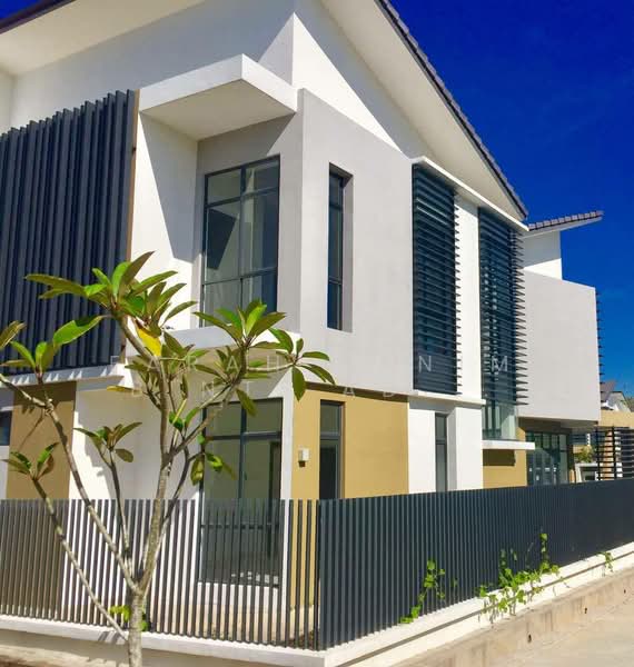 2-storey Terraced House for Sale in Laman Glenmarie (Shah Alam) - FARAH HANIM BINTI AD SUHADAK SUHADAK - Exterior - PropertyGuru.com.my