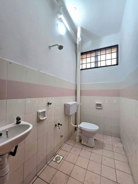 Pangsapuri untuk Dijual di Sri Melor (Mulberry Court) - Hazeman Omar - Bathroom - PropertyGuru.com.my