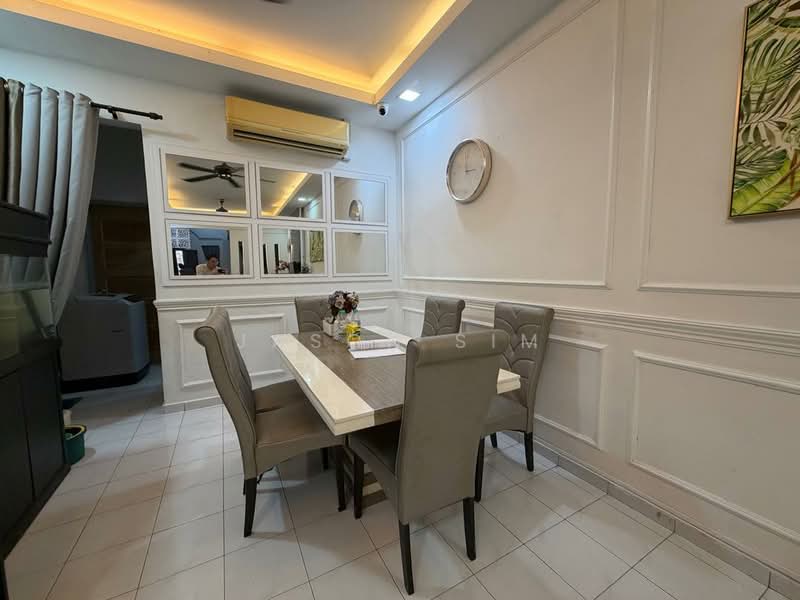 1-storey Terraced House for Sale in Taman Senai Utama (Kulai) - Jason Sim - Dining Room - PropertyGuru.com.my
